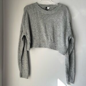 H&M Cozy Gray Cropped Sweater - Size L